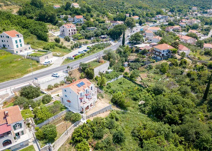 Panorama Dubrovnik 招待所 米利尼